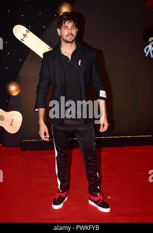 Mumbai, India. 16th Oct, 2018. Actor Sidharth Malhotra attend the 20th anniversary celebration of film 'Kuch Kuch Hota Hai' at hotel JW Marriott Juhu in Mumbai. Credit: Azhar Khan/SOPA Images/ZUMA Wire/Alamy Live News Stock Photo