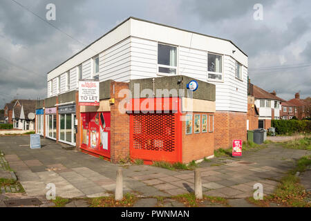 closed down and to let Bargain Booze shop in Sandbach Cheshire UK Stock Photo