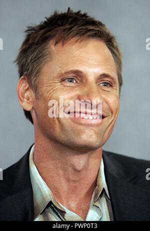 Toronto, Germany. 11th Sep, 2005. (dpa) - Actor Viggo Mortensen smiles during a press conference for his new film 'History of Violence' at the 30th Toronto International Film Festival in Toronto, Canada, Sunday 11 September 2005. Credit: Hubert Boesl | usage worldwide/dpa/Alamy Live News Stock Photo