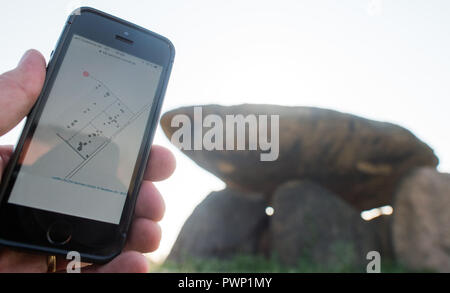 ILLUSTRATION - 17 October 2018, Saxony-Anhalt, Drosa: 17 October 2018, Germany, Drosa: The website of the State Office for Monument Preservation and Archaeology Saxony-Anhalt shows on a map the location of the Grosssteingrabes Teufelskeller. The ground monument dates back to the Neolithic period. In the morning, the monument information system of Saxony-Anhalt was released on the Internet. The website lists all monuments of the federal state, shows its position on the map and gives basic information about the respective monument. The data had been collected over many years by the State Office  Stock Photo