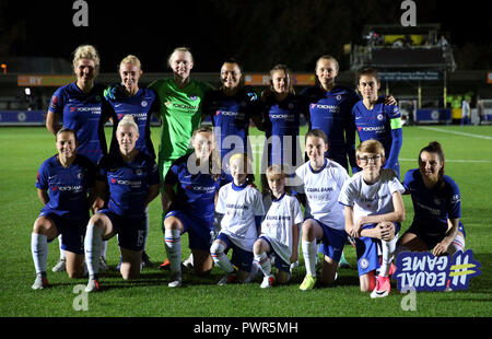 Chelsea Women team group (From left to right) Top Row: Millie Bright, Sophie Ingle, Hedvig Lindahl, Ali Riley, Hannah Blundell, Magdalena Eriksson and Karen Carney. Bottom Row: Francesca Kirby, Bethany England, Erin Cuthbert and Ramona Bachmann during the Women's Champions League first leg match at Kingsmeadow, London. PRESS ASSOCIATION Photo. Picture date: Wednesday October 17, 2018. See PA story SOCCER Chelsea Women. Photo credit should read: Steven Paston/PA Wire. . Stock Photo