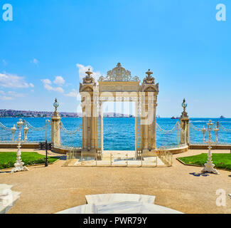 The Gate to the Bosphorus of the Dolmabahce Palace, located in the Besiktas district. View from the coastal facade. Istanbul, Turkey. Stock Photo