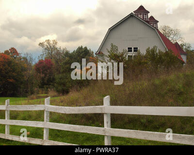 Barn and farmland in upstate New York Stock Photo