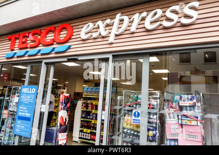 London England,UK,Southwark,Tesco Express,grocery supermarket convenience store,exterior,front entrance,sign,open door,UK GB English Europe,UK18082013 Stock Photo