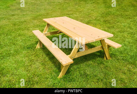 download grounded picnic table