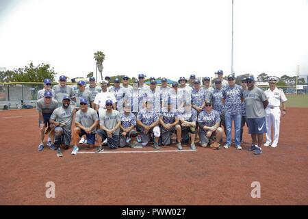 DVIDS - Images - Sailors Play San Diego Padres Alumni In Softball Game  [Image 2 of 15]