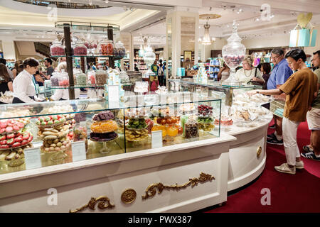 England London,West End St James's,Piccadilly,Fortnum & Mason,shopping shopper shoppers shop shops market buying selling,retail store stores business Stock Photo