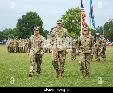 FORT MEADE, Md. - Lt. Col. Tissa L. Strouse assumed command of the 742nd Military Intelligence Battalion from Lt. Col. Jimmy T. Gaw during a change of command ceremony hosted by Col. Rhett R. Cox, commander of the 704th Military Intelligence Brigade, June 16 at Fort Meade, Maryland. Stock Photo