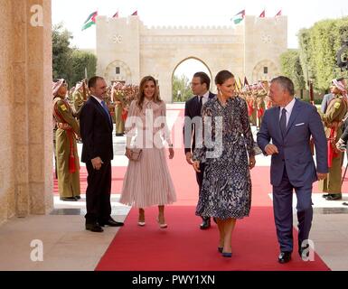 TM King Abdullah II , Queen Rania and HRH Prince Ali  of Jordan at the Al Husseiniya Palace in Amman, on October 17, 2018, with Crown Princess Victoria and Prince Daniel of Sweden Photo: Albert Nieboer /  Netherlands OUT / Point de Vue OUT | Stock Photo