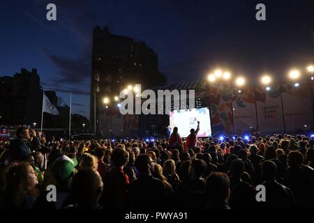 Buenos Aires, Argentina. 18th Oct, 2018. Athletes attend the closing ceremony of the 2018 Summer Youth Olympic Games at the Youth Olympic Village in Buenos Aires, Argentina, on Oct. 18, 2018. Credit: Li Ming/Xinhua/Alamy Live News Stock Photo