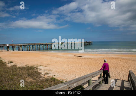 Flagler Beach Pier, Atlantic Ocean, Fl, USA Stock Photo