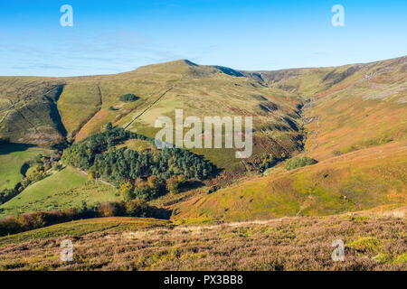 Grindslow Knoll and Grindsbrook Clough from Ringing Roger on Kinder Scout in The Peak District National Park, Derbyshire,UK Stock Photo