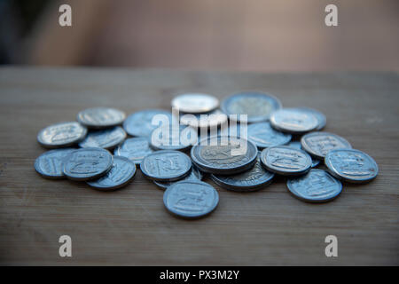 Johannesburg, South Africa, 19 October, 2018. The South African Rand re-gained some of its recent losses and headed into the weekend a little stronger. Credit: Eva-Lotta Jansson/Alamy Live News Stock Photo