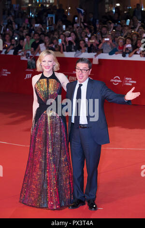 Rome, Italy. 19th October, 2018. Cate Blanchett and Antonio Monda poses on the red carpet of the 13th Rome Film Fest at Auditorium Parco Della Musica. Rome Film Fest 2018. Credit: Gennaro Leonardi/Alamy Live News Stock Photo