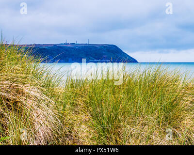 Traeth beach near Penbryn on the Welsh coast in Ceredigion, looking towards Aberporth. Stock Photo