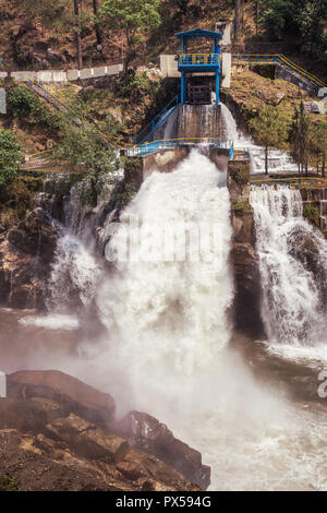 The Maneri Dam is a concrete gravity dam on the Bhagirathi River located at Maneri, 8.5 kilometres east of Uttarkashi Stock Photo