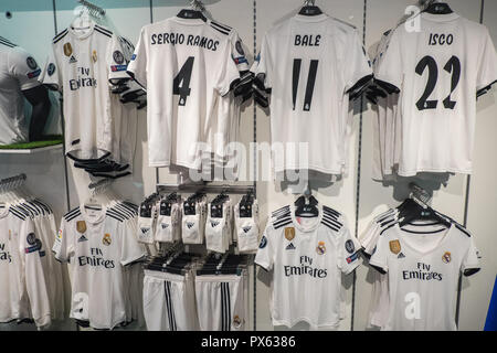 Real Madrid,football,club,official,sports,shop,merchandise,replica,shirts,in,Gothic,Quarter,Barrio Gothic,in,Barcelona,fierce,rivals,Catalan,Catalonia Stock Photo