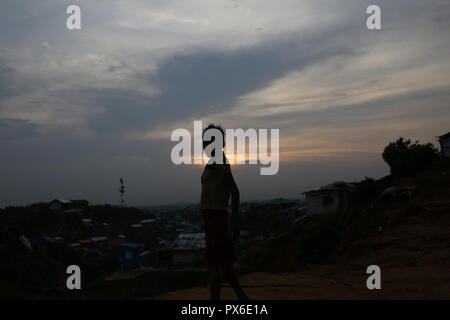 Cox’s Bazar, Bangladesh: Rohingya refugee camp seen in Ukhia, Cox’s Bazar, Bangladesh on October 13, 2018. More than one million Rohingya people are living in bamboo and and tarpaulin sheet shelters. Over half a million Rohingya refugees from Myanmar’s Rakhine state, have fled into Bangladesh since August 25, 2017 according to UN. © Rehman Asad/Alamy Stock Photo Stock Photo