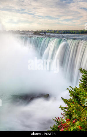 Niagara Falls border between USA and CANADA Stock Photo - Alamy