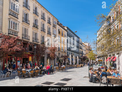 Sidewalk cafes and bars on Plaza de Tirso de Molina, La Latina / Lavapies district, Madrid, Spain Stock Photo