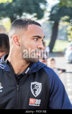 Bournemouth, UK. 20th Oct, 2018. Bournemouth, UK. 20th October 2018. Callum Wilson of Bournemouth prior to the Premier League match between AFC Bournemouth and Southampton at the Vitality Stadium, Bournemouth, England on 20 October 2018. Photo by Simon Carlton.  Editorial use only, license required for commercial use. No use in betting, games or a single club/league/player publications. Credit: UK Sports Pics Ltd/Alamy Live News Credit: UK Sports Pics Ltd/Alamy Live News Stock Photo