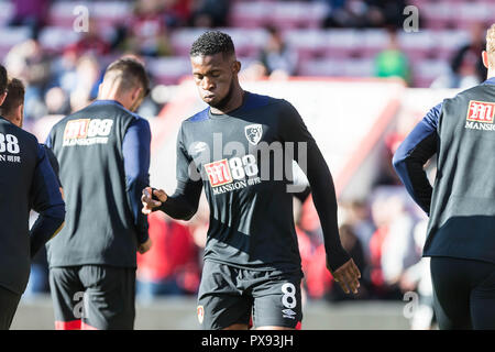 Bournemouth, UK. 20th Oct, 2018. Jefferson Lerma of Bournemouth warms up for the Premier League match between AFC Bournemouth and Southampton at the Vitality Stadium, Bournemouth, England on 20 October 2018. Photo by Simon Carlton.  Editorial use only, license required for commercial use. No use in betting, games or a single club/league/player publications. Credit: UK Sports Pics Ltd/Alamy Live News Stock Photo