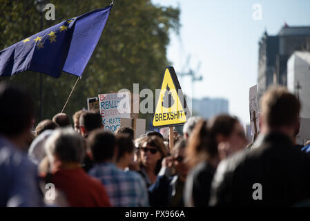London, UK. 20 October 2018  Hundreds of thousands have turned up in London from around the country to march for a People’s Vote.  They want a final vote on the Brexit deal.  Credit: Ilyas Ayub/Alamy Live News Stock Photo