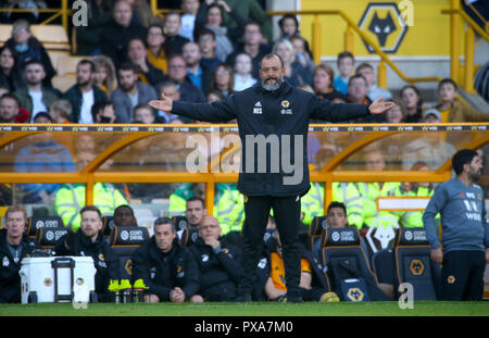 Wolverhampton Wanderers manager Nuno Espirito Santo gestures on the touchline during the Premier League match at Molineux, Wolverhampton. Stock Photo