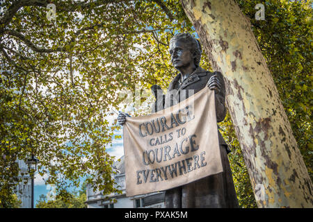 'Courage calls to courage everywhere'  - Gillian Wearing’s bronze statue of Millicent Fawcett in Parliament Square, London, England, U.K. Stock Photo