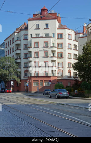 Wien, Gemeindebau des 'Roten Wien' - Vienna, Council Tenement Block, 'Red Vienna', Marinelligasse 1, Leopold Schulz 1926 Stock Photo