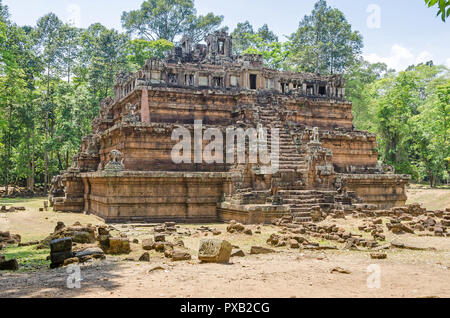 Phimeanakas or Vimeanakas, means celestial temple, a Hindu temple in the shape of a three tier pyramid located inside the walled enclosure of the Roya Stock Photo