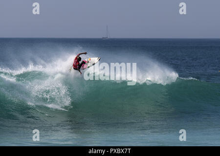 Peniche, Portugal. 20th Oct, 2018. Italo Ferreira (BRA) is seen riding a wave at Supertubos Beach, Peniche.Brazilian surfer Italo Ferreira won the Portuguese stage of the World Surf League, MEO Rio Curl Pro, held in Peniche. Ferreira defeated frenchman Joan Duru in the final after beating compatriot Gabriel Medina in the semi-finals. Now all the attention goes to Havaii, the final step that will decide the next world surfing champion. Credit: Hugo Amaral/SOPA Images/ZUMA Wire/Alamy Live News Stock Photo