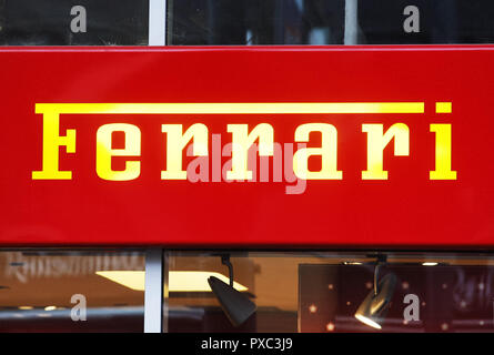Kiev, Kiev, Ukraine. 20th Oct, 2018. Ferrari logo seen on the window of a Ferrari store in downtown of Kiev, Ukraine. Credit: Pavlo Gonchar/SOPA Images/ZUMA Wire/Alamy Live News Stock Photo