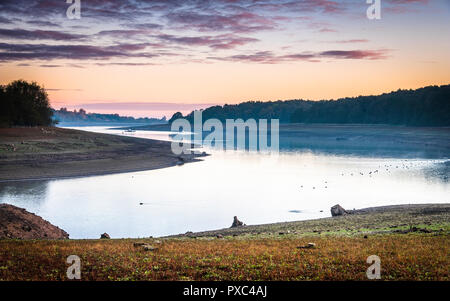 Derbyshire, UK. 21st Oct 2018.  After a prolonged period of low rainfall reservoir levels are well below average as seen at Staunton Harold managed by Severn Trent Water.  Credit: Bill Allsopp/Alamy Live News. Stock Photo