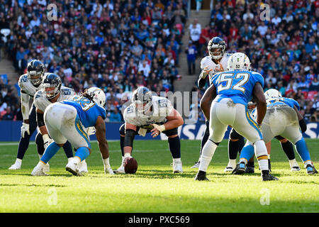 Tennessee Titans center Ben Jones prepares to snap the ball during the  second half of an NFL football game against the Indianapolis Colts Sunday,  Oct. 23, 2022, in Nashville, Tenn. (AP Photo/Mark