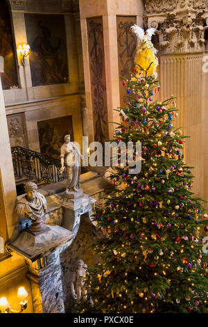 UK, England, Yorkshire, Castle Howard at Christmas, Great Hall, huge decorated Christmas Tree Stock Photo