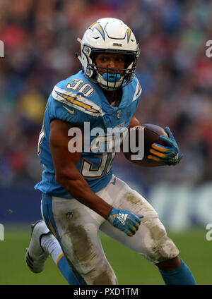 LA Chargers's Austin Ekeler in action during the International Series NFL match at Wembley Stadium, London. PRESS ASSOCIATION Photo. Picture date: Sunday October 21, 2018. See PA story GRIDIRON London. Photo credit should read: Simon Cooper/PA Wire. RESTRICTIONS: News and Editorial use only. Commercial/Non-Editorial use requires prior written permission from the NFL. Digital use subject to reasonable number restriction and no video simulation of game. Stock Photo