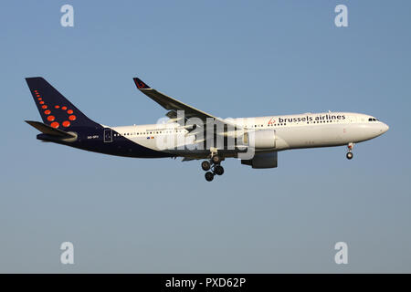Belgian Brussels Airlines Airbus A330-200 with registration OO-SFU on short final for runway 01 of Brussels Airport. Stock Photo