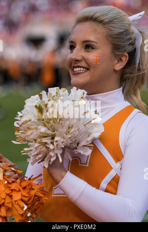 October 20, 2018: Tennessee Volunteers majorettes before the NCAA ...