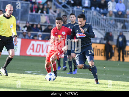 Chester, Pennsylvania, USA. 21st Oct, 2018. Philadelphia Union midfielder ILSINHO(25) in action against the New York Red Bulls TYLER ADAMS (4) at Talen Energy Field in Chester PA Credit: Ricky Fitchett/ZUMA Wire/Alamy Live News Stock Photo