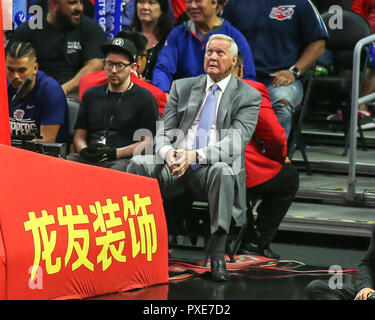 Los Angeles, CA, USA. 21st Oct, 2018. LA Clippers consultant Jerry West during the Houston Rockets vs Los Angeles Clippers at Staples Center on October 21, 2018. (Photo by Jevone Moore) Credit: csm/Alamy Live News Stock Photo