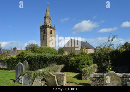 Cupar Old Parish Church, with early 15th century tower and spire of 1620 Stock Photo