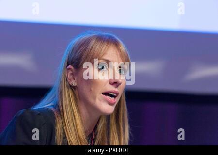 © Chris Bull. 23/9/18   LIVERPOOL   , UK.   The Labour Party Conference today (Sunday 23rd Septeber 2018). Katharine Viner, the Guardian’s editor,  interviewing Angela Rayner, the shadow education secretary , at a fringe event.      Photo credit: CHRIS BULL Stock Photo