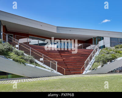 Amphitheatre and plaza. Pridham Hall, Adelaide, Australia. Architect: Snøhetta and JPE Design Studio, 2018. Stock Photo