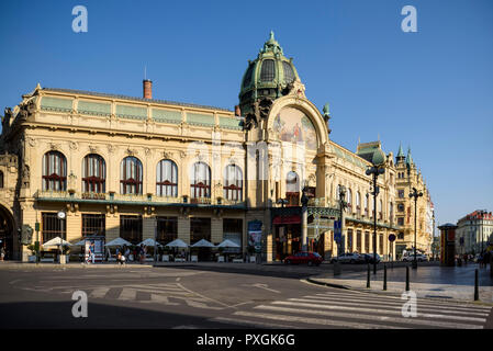 Prague. Czech Republic. The Art Nouveau Obecní dům (Municipal House) on náměstí Republiky.  Designed by Antonín Balšánek and Osvald Polívka, and built Stock Photo