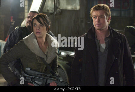Land of the Dead, 2005 Regie: George A. Romero, ASIA ARGENTO as Slack and SIMON BAKER as Riley Stock Photo