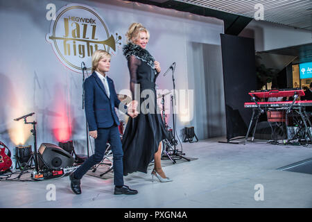 Mountain Business Center Birthday Party (Fashion Show with RETRO stars St. Martin musician, Ilona Barna, Andrea Rábaközi - food - drink - Stock Photo