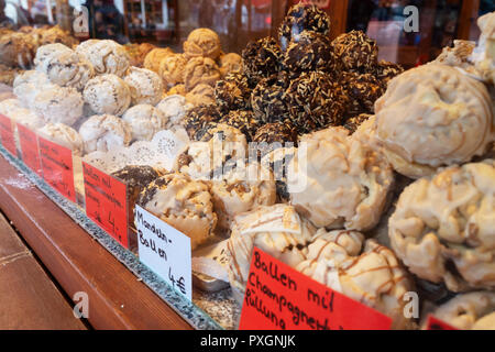 Schneeballen snowball pastry a traditional German Christmas food ...