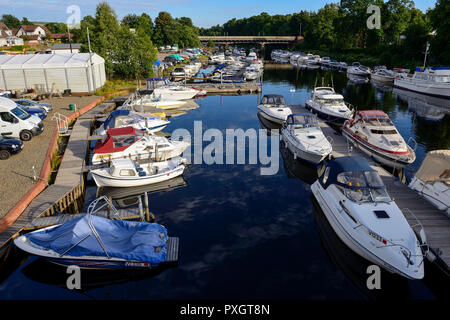 Boats at anchor in River Leven in Balloch, West Dunbartonshire, Scotland Stock Photo