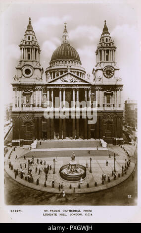 St. Paul's Cathedral from Ludgate Hill, London Stock Photo